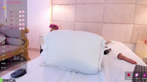 Mia online show from 02-06-25, 09:49