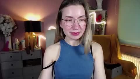 Mia online show from 02-16-25, 02:21