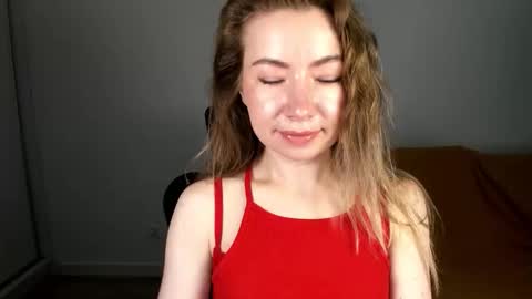Mia online show from 05-07-26, 06:41