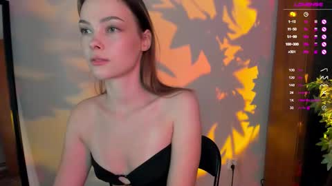 Mia online show from 09-10-25, 08:36