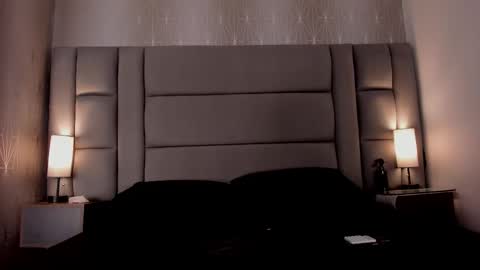    online show from 12-22-25, 08:28