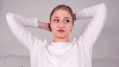 Mia here Appreciate your support online show from 02-14-26, 07:21