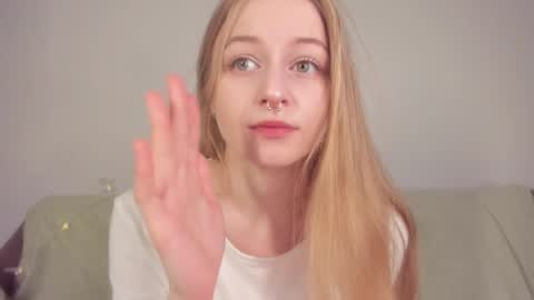 Mia here Appreciate your support online show from 04-09-26, 07:47