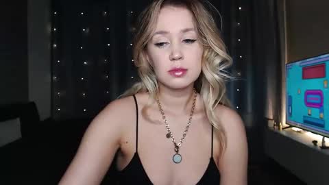 Mia online show from 02-04-26, 02:23