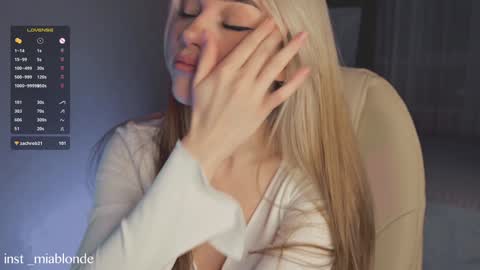 mia_milagros online show from 12-02-24, 02:09