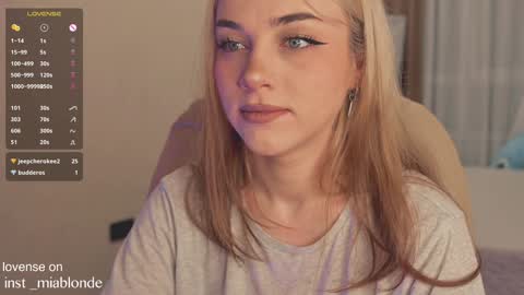 mia_milagros online show from 01-15-25, 02:06