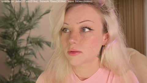 mia_milagros online show from 11-04-25, 01:48