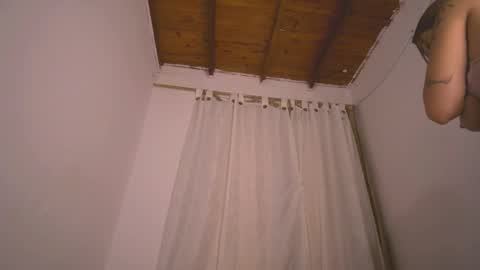 mia independent model online show from 02-21-26, 01:01