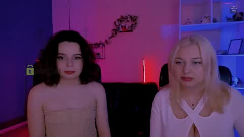 mia_mooon_ online show from 05-02-26, 08:52
