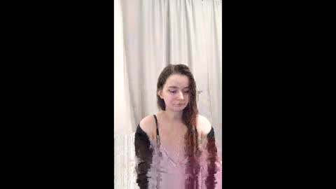 Mia online show from 12-21-25, 09:33