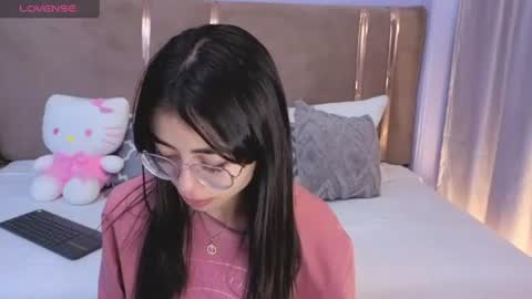 Mia online show from 06-16-26, 12:41