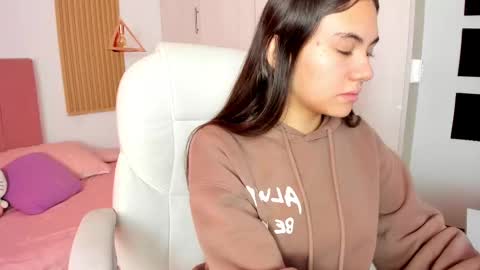 Mia Nevaeh - follow me online show from 02-21-25, 09:00