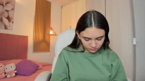 Mia Nevaeh - follow me online show from 03-03-25, 08:54