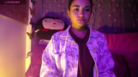 Snapshot of mia_petitebaby chatting on 05-24-26, 12:54 Ma online show from 05-24-26, 12:54