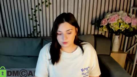 Snapshot of mia_r0ss chatting on 11-05-25, 01:16 Mia online show from 11-05-25, 01:16