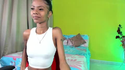 Mia online show from 10-08-25, 02:58