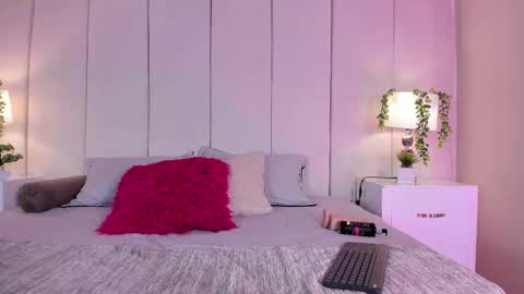 mia rousse25 online show from 09-09-25, 01:54