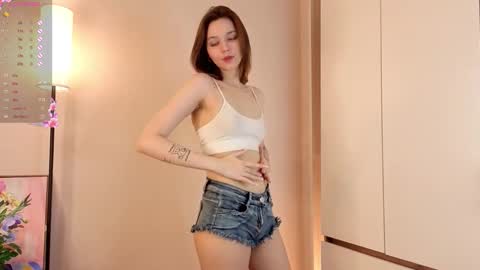 Mia  Roxy online show from 11-08-25, 08:07