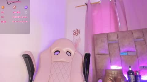 mia_royal online show from 05-18-26, 06:03