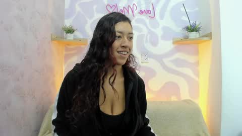 Mia . online show from 06-09-26, 12:39