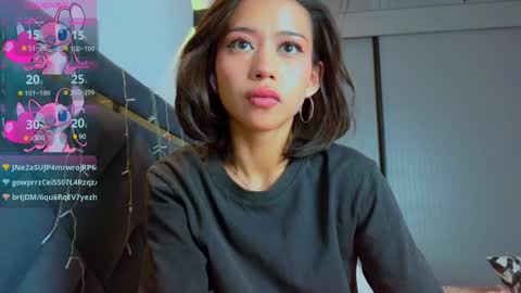 Mia online show from 01-26-25, 12:01