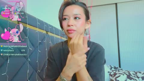 Mia online show from 02-02-25, 07:52