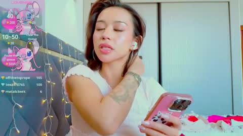 Mia online show from 02-11-25, 09:20