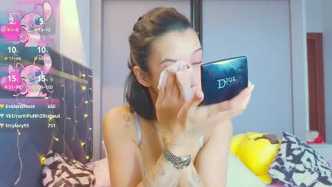 Mia online show from 03-07-25, 10:35