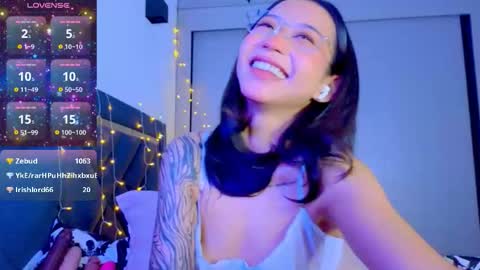 Mia online show from 12-21-25, 08:16