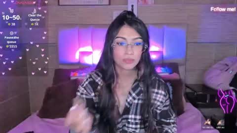 Snapshot of mia_smoke_ chatting on 08-04-26, 12:36 Mia online show from 08-04-26, 12:36