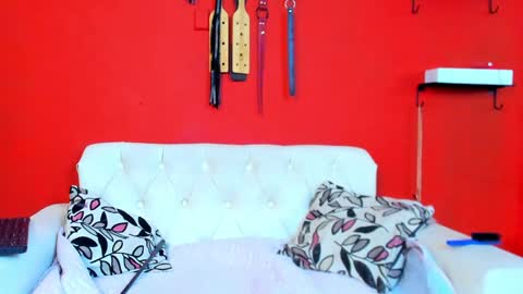 Mia sophiia online show from 01-09-25, 04:52