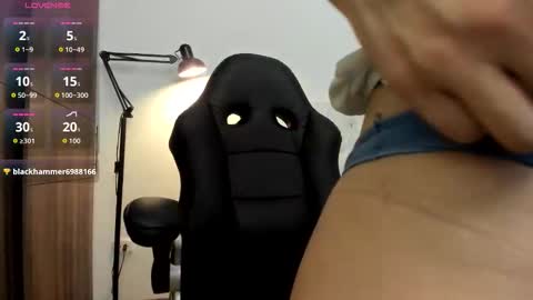 Mia online show from 01-06-26, 12:09