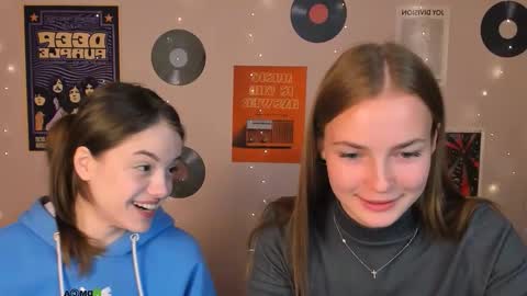 mia_starrr_ online show from 11-06-25, 09:43