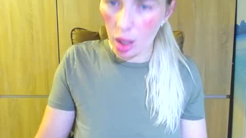 Mia. online show from 06-11-26, 07:01