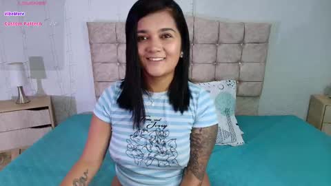 Snapshot of mia_traveluxe chatting on 11-15-25, 03:37 Mia online show from 11-15-25, 03:37