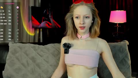 Mia online show from 01-24-25, 07:28