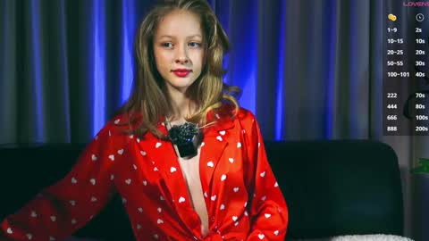 Mia online show from 10-12-25, 12:48