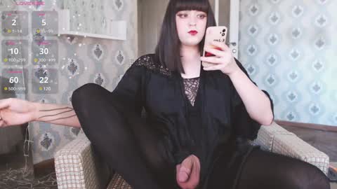 mia_wallase online show from 01-08-25, 08:06