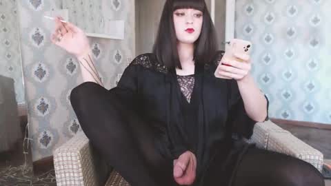 mia_wallase online show from 05-12-26, 02:58
