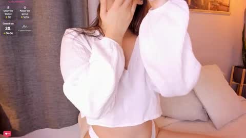 Mia White  online show from 12-06-24, 12:27