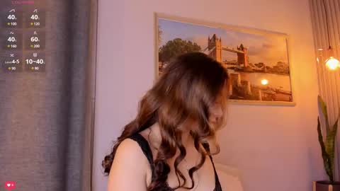 Mia White  online show from 12-07-24, 11:18