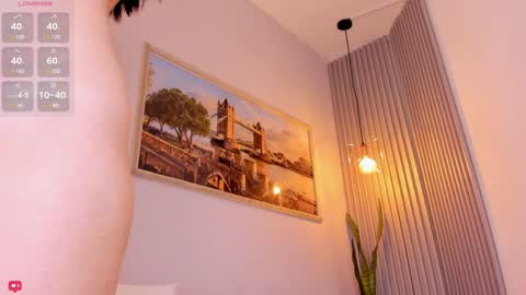 Mia White  online show from 12-09-24, 06:25