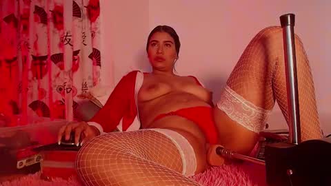 Mia online show from 12-11-24, 02:22