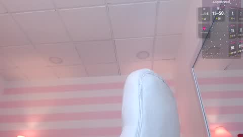 Mia online show from 01-21-25, 03:10