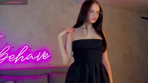 Mia online show from 02-19-26, 09:49