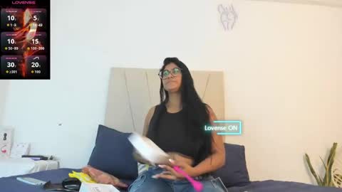 Mia  online show from 09-24-25, 11:57