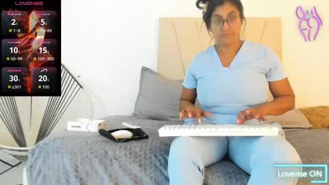 Mia  online show from 11-05-25, 12:16