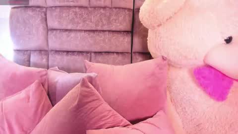 miaa_quinn online show from 12-16-25, 02:49