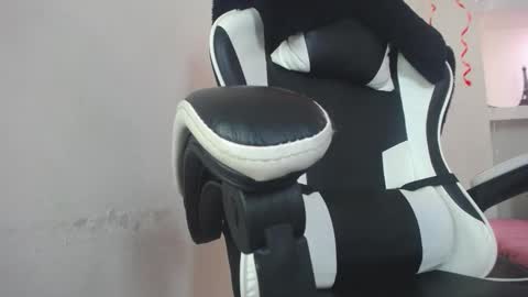       online show from 11-16-25, 01:17