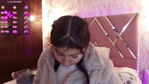 miaa_smiith1 online show from 03-05-25, 12:11